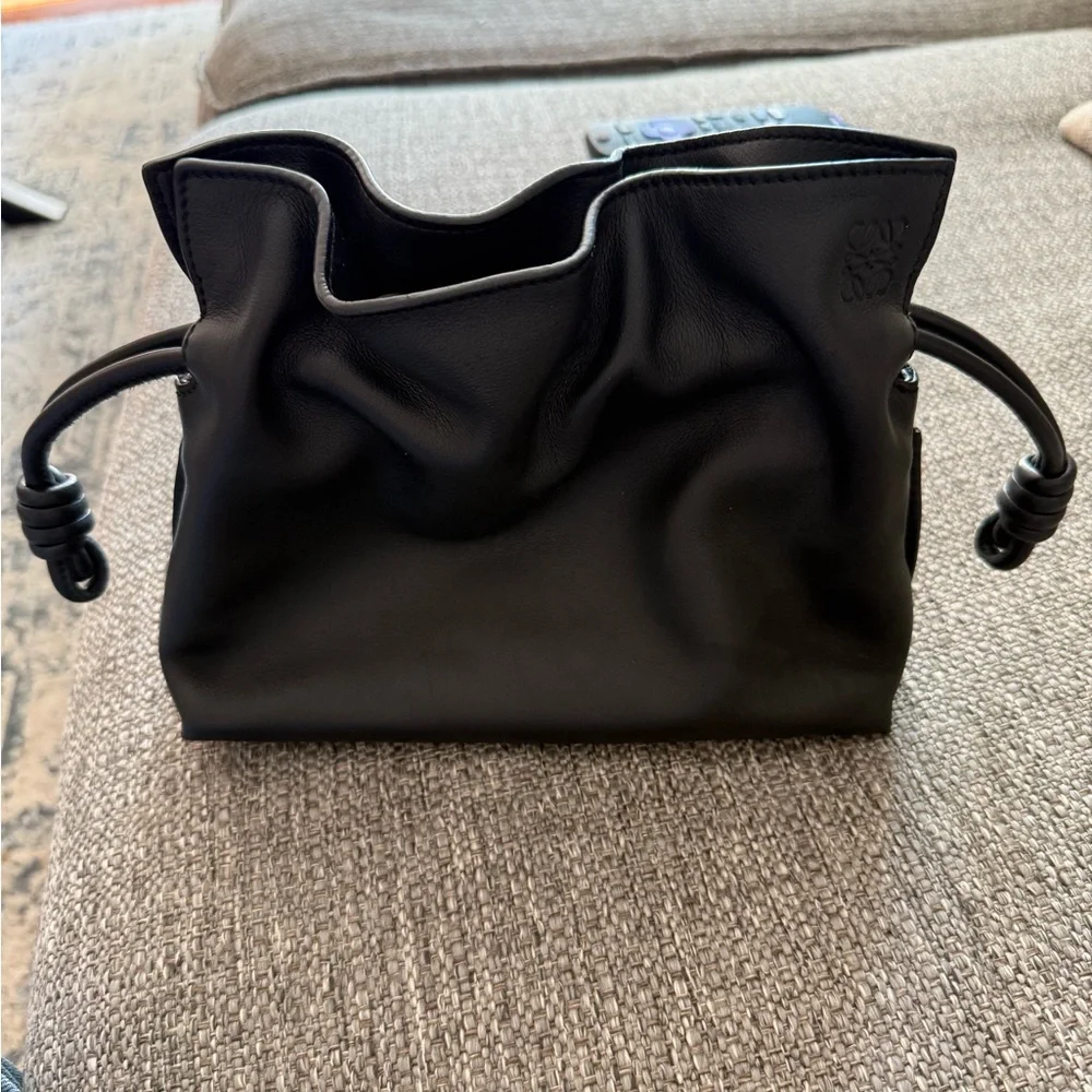 Loewe Flamenco mini - Black Leather Drawstring Crossbody Bag - Picture 6 of 10